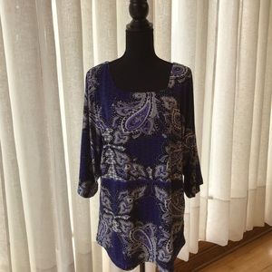 Peck & Peck Blue/Black Raglan Sleeve Knit Tunic with a Square Neck. Size XL.
